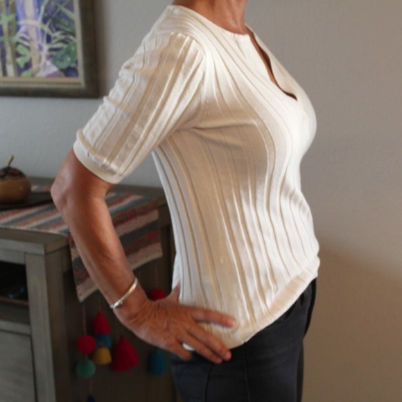 Off white ribbed sweater from Banana Republic - Picture 4 of 8
